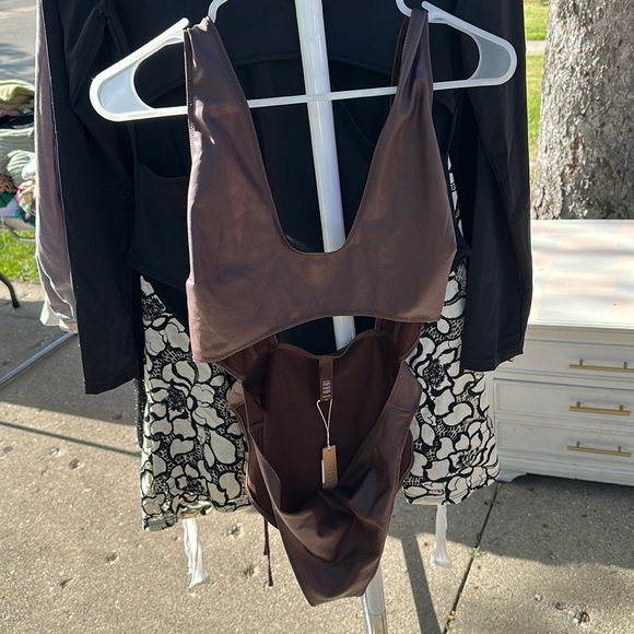 SKIMS Tops - SKIMS BODYSUIT NWT